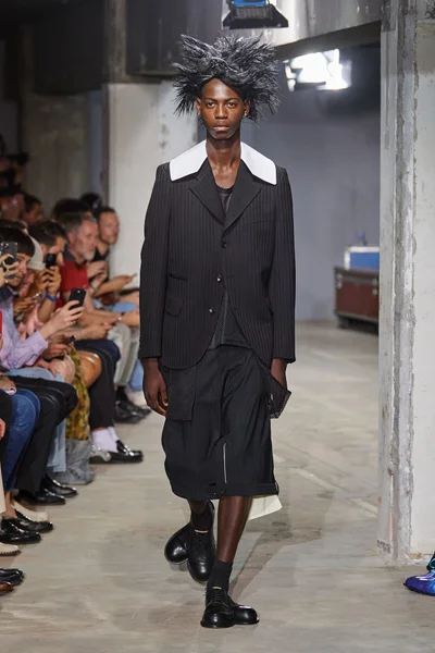 Look 1